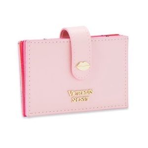 Victoria’s Secret cardholder